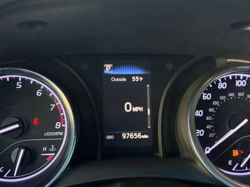 Used 2018 Toyota Camry SE image 17