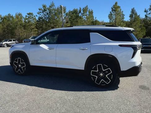 Used 2025 Chevrolet Traverse High Country w/ LPO, Floor Liner Package image 6