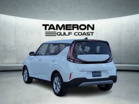 Used 2024 Kia Soul LX w/ Option Group 015 image 3