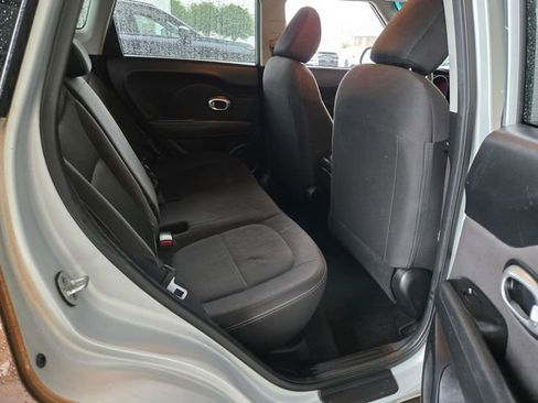 Used 2016 Kia Soul FWD image 18