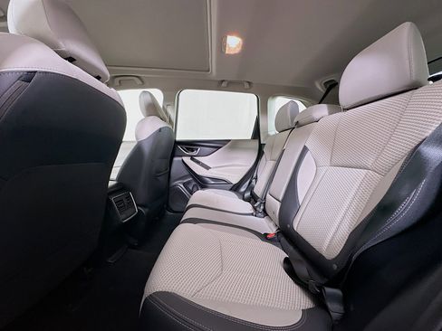 Used 2020 Subaru Forester Premium image 27