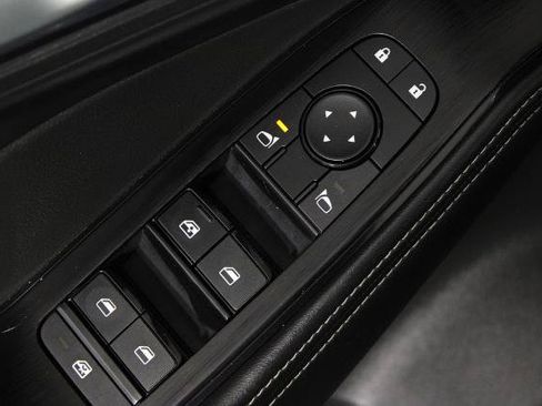 Certified 2025 Nissan Rogue SV FWD image 24