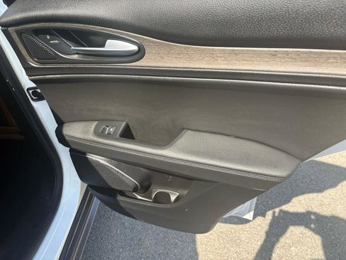 Used 2023 Alfa Romeo Stelvio Ti image 56