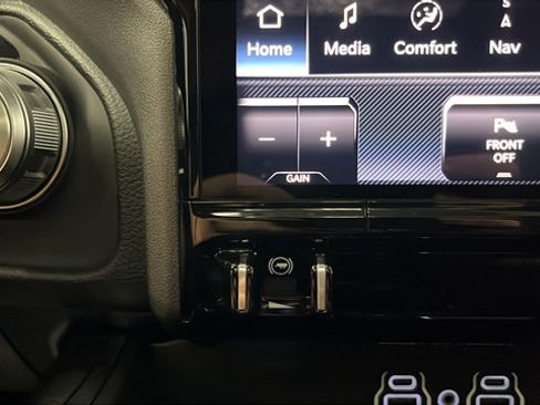 Used 2025 RAM 1500 Laramie w/ Night Edition AWD/4WD image 32