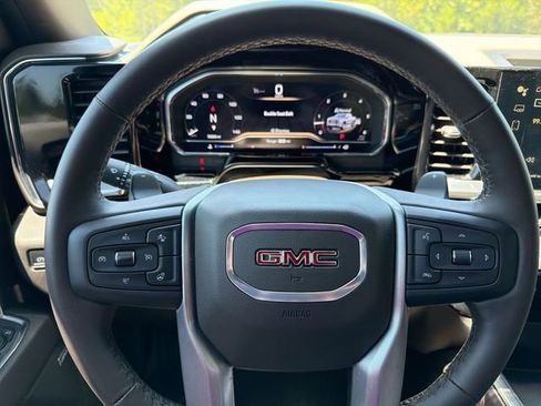 Used 2024 GMC Sierra 1500 SLT w/ SLT Premium Plus Package AWD/4WD image 18