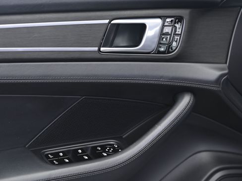 Certified 2020 Porsche Panamera GTS image 27