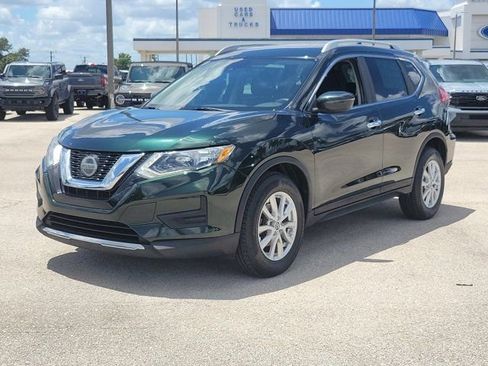 Used 2020 Nissan Rogue SV FWD image 3