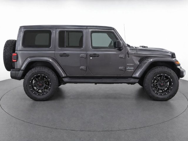Used 2019 Jeep Wrangler Unlimited Sahara AWD/4WD image 8