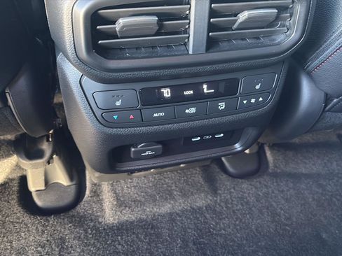 Certified 2025 Honda Ridgeline Black Edition image 17