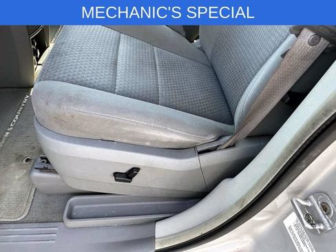 Used 2010 Chrysler Town & Country Touring w/ Heated Seat Group FWD image 17