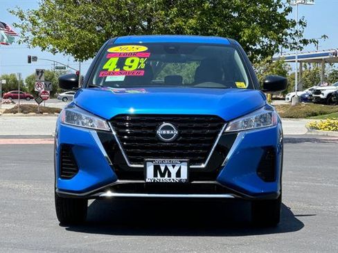 New 2025 Nissan Kicks Play S image 9