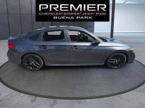 Used 2022 Honda Civic Sport image 9