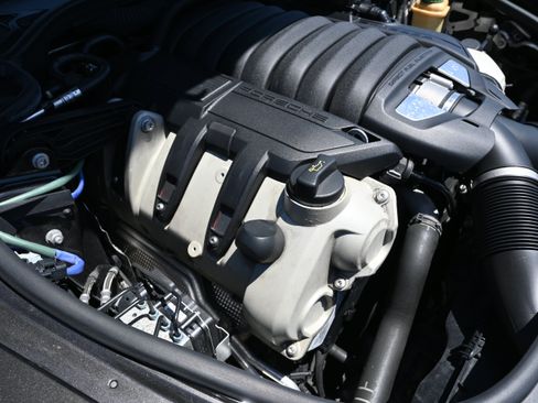 Used 2011 Porsche Panamera S RWD image 46