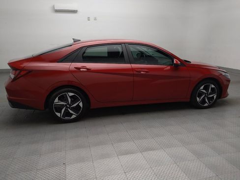 Used 2023 Hyundai Elantra SEL w/ Convenience Package FWD image 10