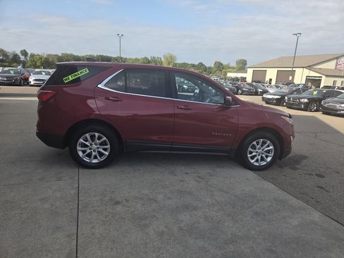 Used 2018 Chevrolet Equinox LT image 4