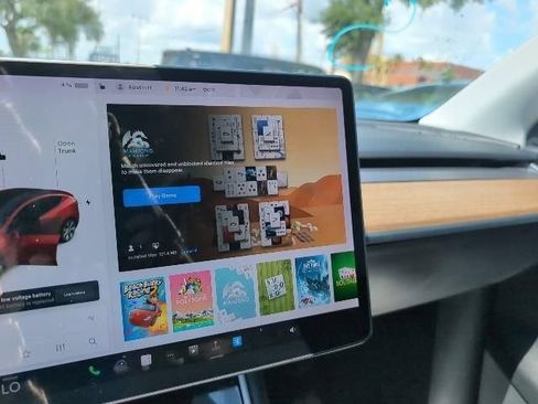 Used 2020 Tesla Model Y Long Range AWD/4WD image 16
