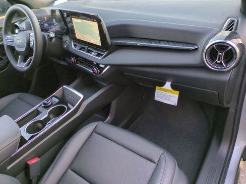 New 2026 Chevrolet Equinox LT w/ Convenience Package II image 30