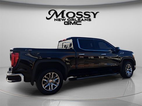 Used 2022 GMC Sierra 1500 SLT w/ SLT Premium Package image 5