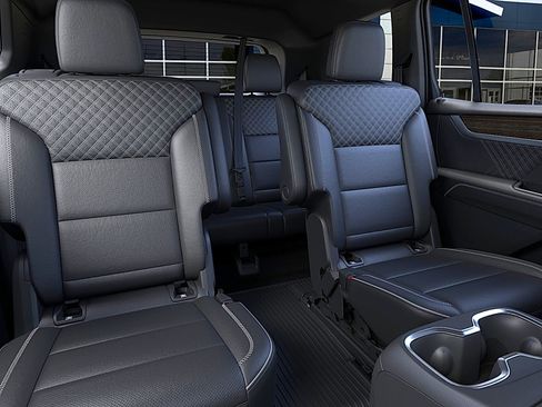 New 2026 GMC Acadia Denali FWD image 17