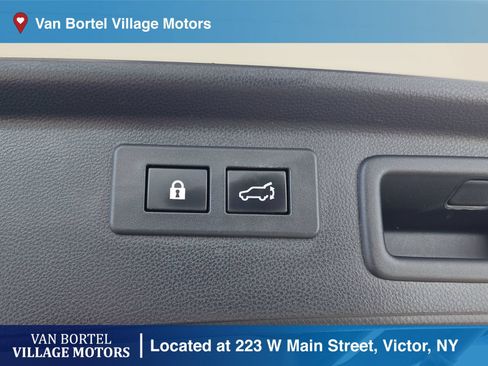 Used 2019 Subaru Forester Premium AWD/4WD image 30