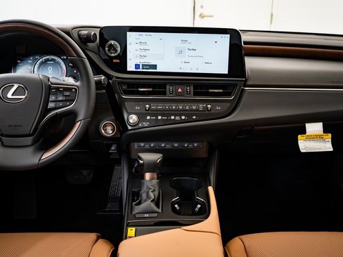 New 2025 Lexus ES 350 Ultra Luxury image 30