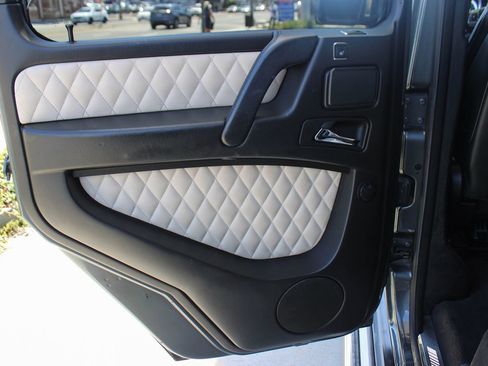 Used 2015 Mercedes-Benz G 63 AMG 4MATIC image 45