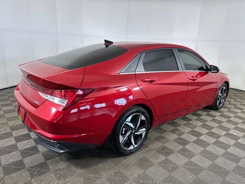 Used 2023 Hyundai Elantra Limited FWD image 3
