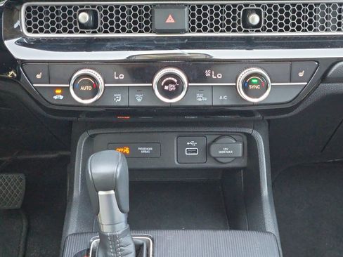 Certified 2024 Honda Civic EX-L image 18