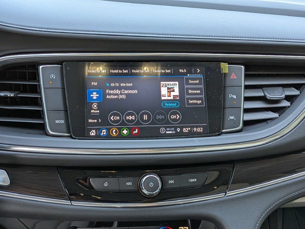 Used 2023 Buick Enclave Essence w/ Experience Buick Package FWD image 19