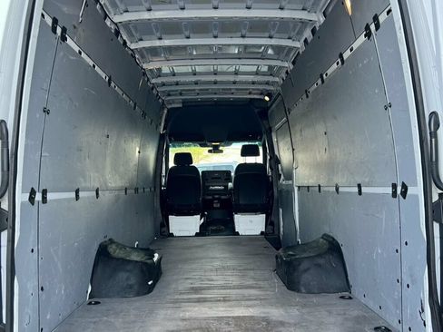 Used 2024 Mercedes-Benz Sprinter 3500 image 7