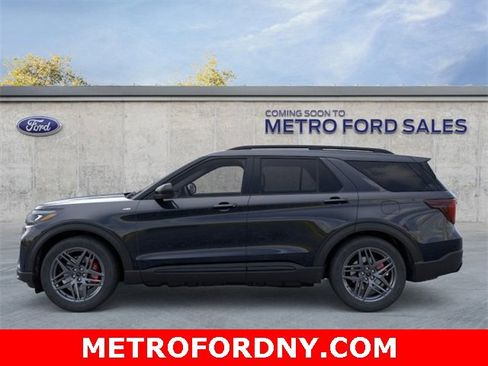 New 2026 Ford Explorer ST-Line w/ ST-Line Street Pack image 4