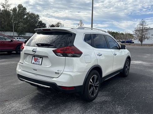 Used 2020 Nissan Rogue SV w/ Premium Package image 5
