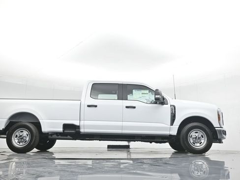 New 2026 Ford F250 XL w/ XL Chrome Package image 49
