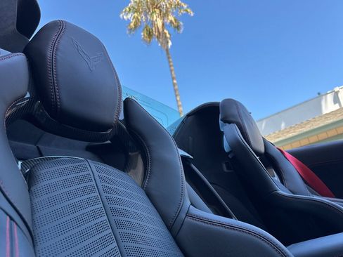 Used 2023 Chevrolet Corvette Stingray Premium Conv w/ Z51 Performance Package RWD image 17