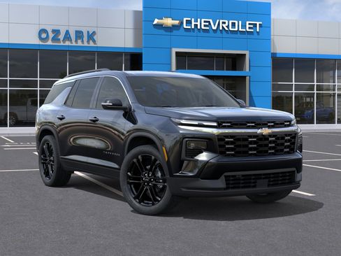 New 2026 Chevrolet Traverse LT w/ Driver Confidence Package FWD image 38