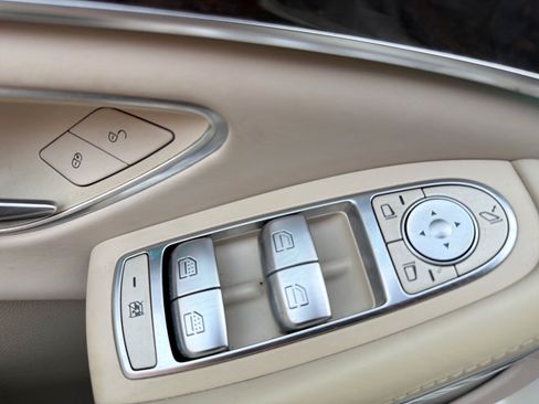 Used 2018 Mercedes-Benz S 560 4MATIC Sedan image 15