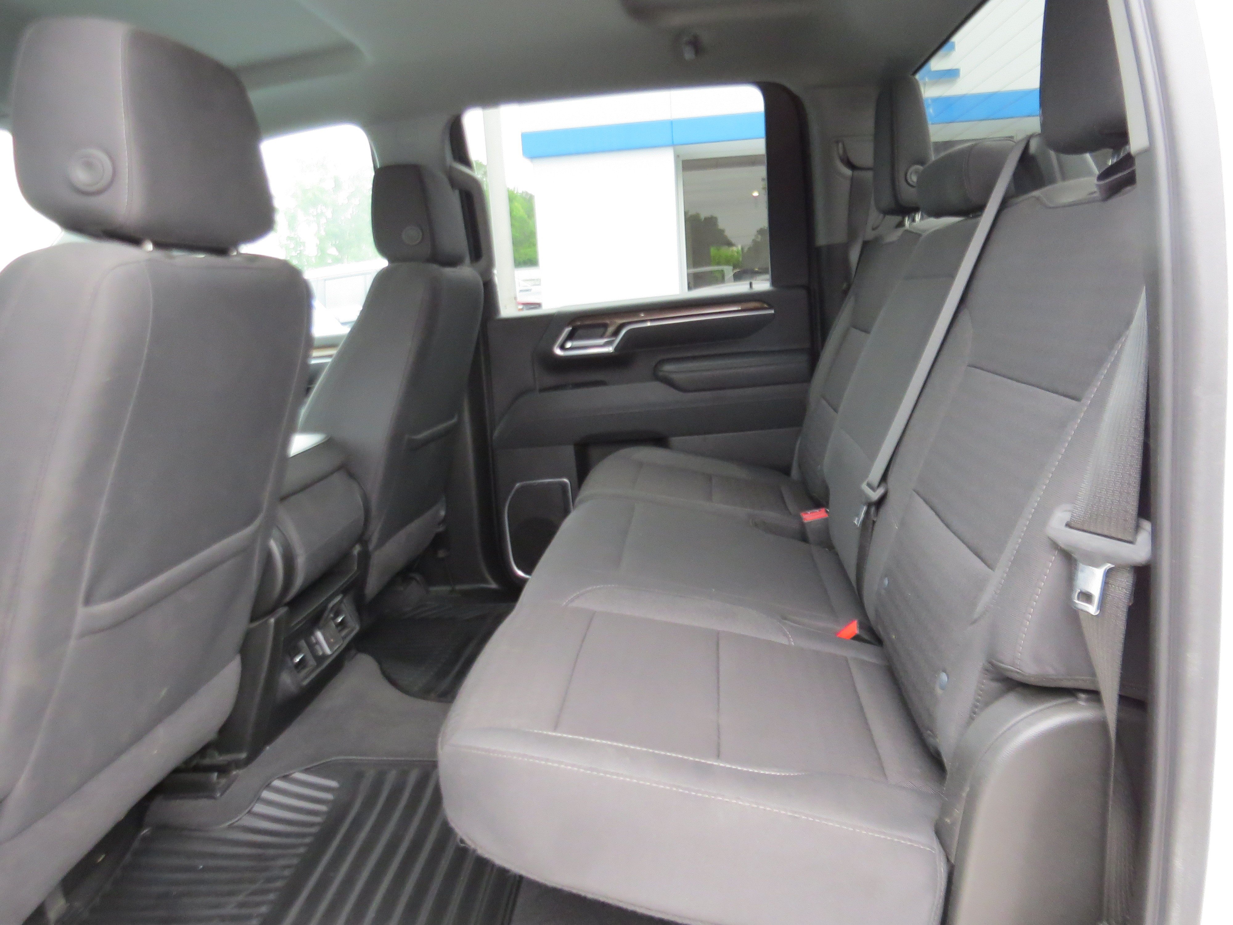 Used 2025 Chevrolet Silverado 2500 LT w/ Convenience Package AWD/4WD image 16