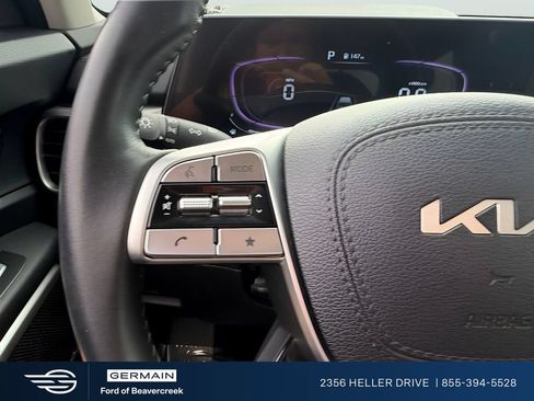 Used 2025 Kia Telluride S AWD/4WD image 19