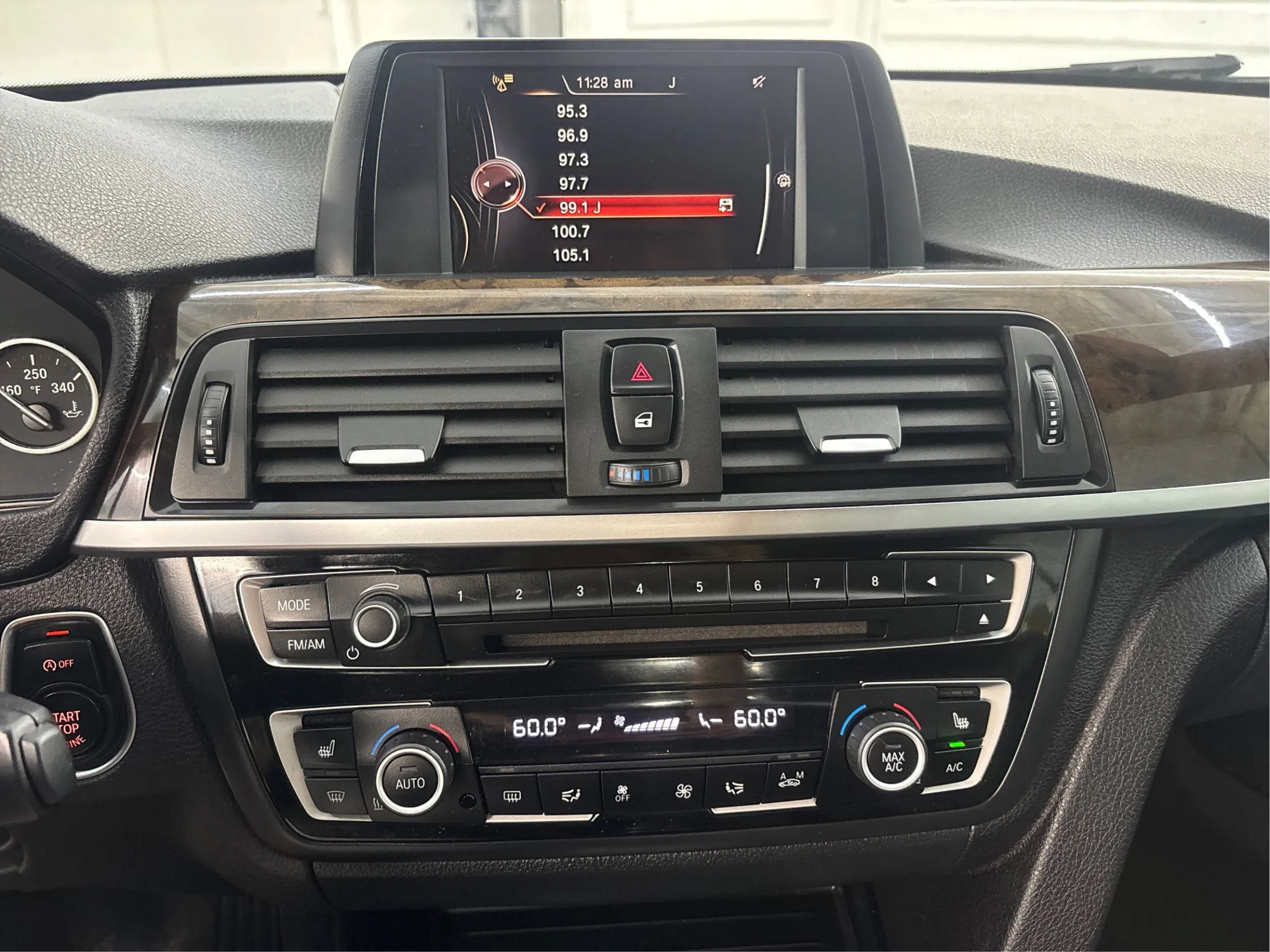 Used 2016 BMW 428i xDrive Convertible AWD/4WD image 19