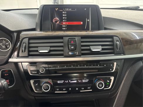 Used 2016 BMW 428i xDrive Convertible AWD/4WD image 19