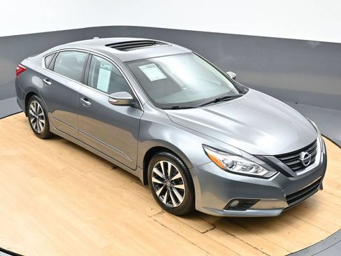 Used 2016 Nissan Altima 2.5 SV w/ Convenience Package FWD image 43