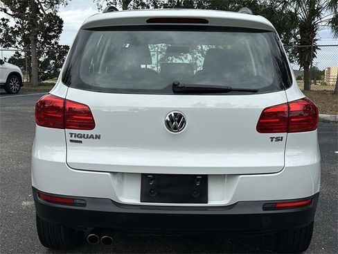 Used 2017 Volkswagen Tiguan Limited w/ Premium Package image 4