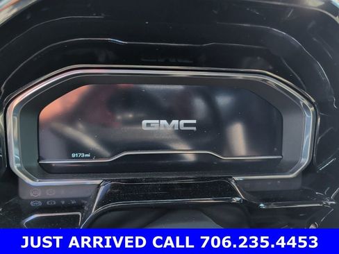 Used 2025 GMC Sierra 2500 SLT w/ SLT Premium Package image 2