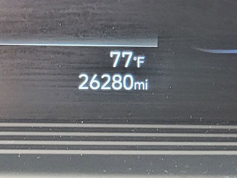 Used 2025 Hyundai Venue SEL image 5