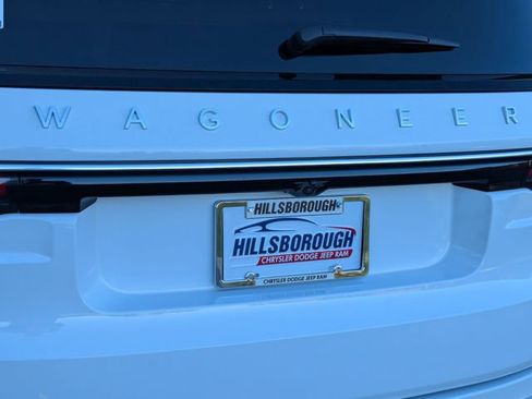 New 2024 Jeep Wagoneer L Series II w/ Convenience Group I AWD/4WD image 19