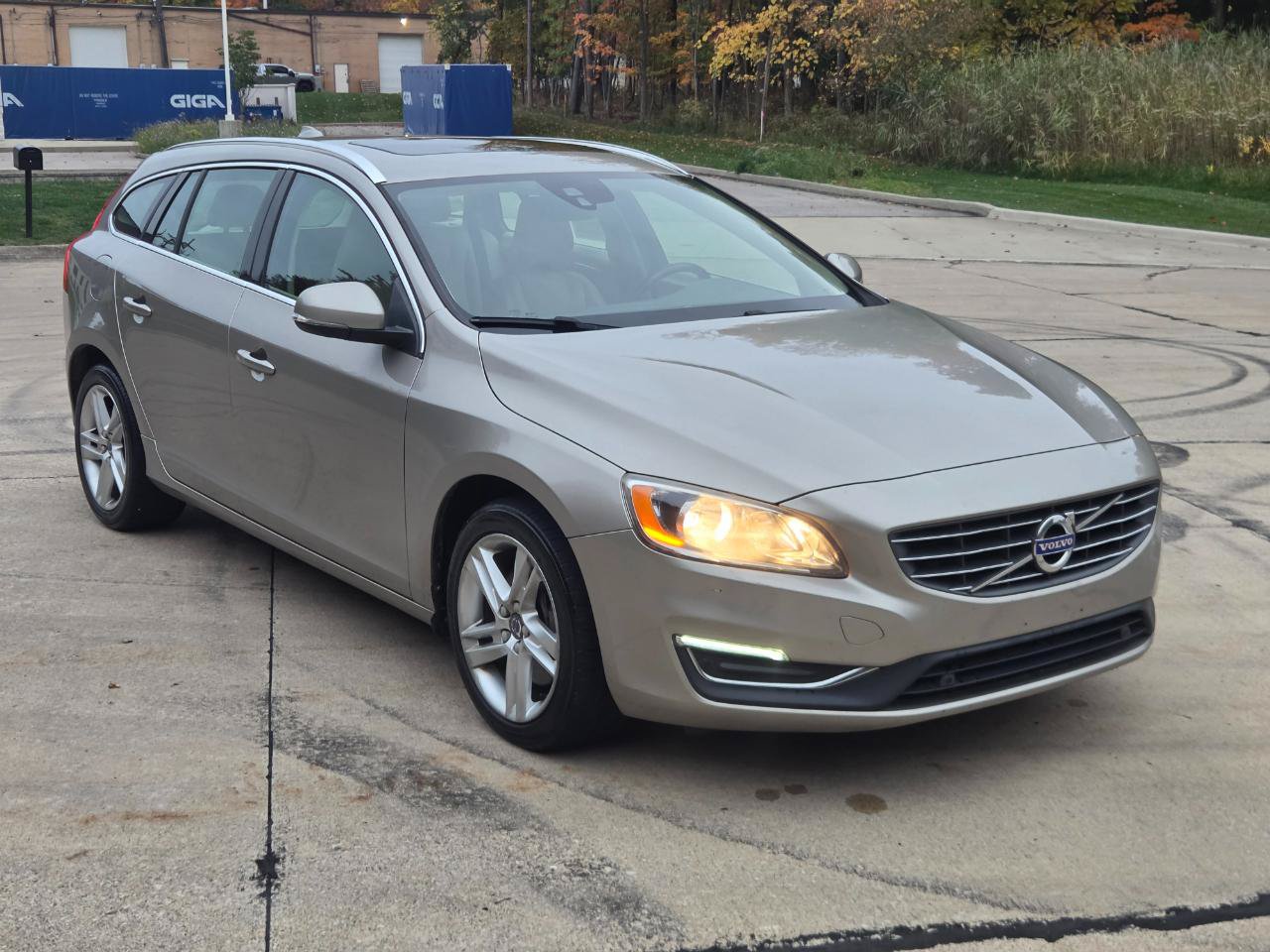 Used 2015 Volvo V60 T5 Premier w/ Convenience Package AWD/4WD image 7
