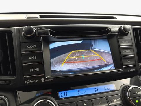 Used 2018 Toyota RAV4 XLE FWD image 23
