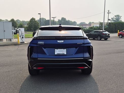 Certified 2024 Cadillac Lyriq Luxury AWD/4WD image 6