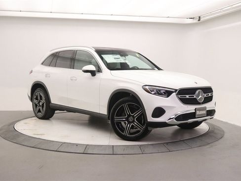 New 2026 Mercedes-Benz GLC 300 image 16