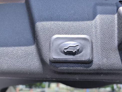 Used 2015 Buick Enclave Leather FWD image 28